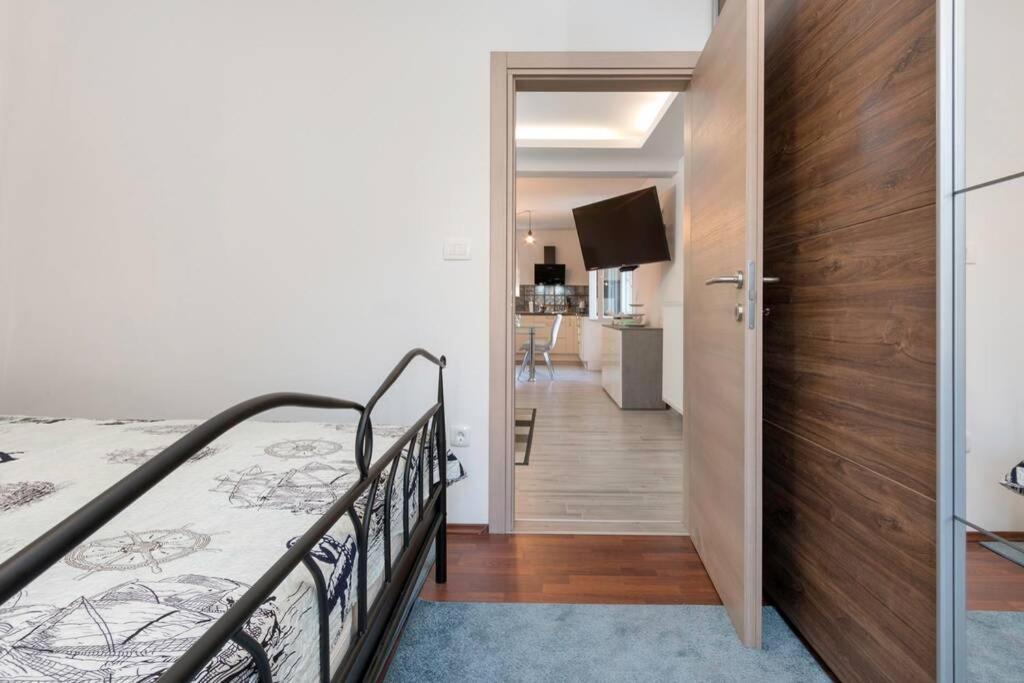 Predivan Novouredeni Apartman U Blizini Mora Banjole Zewnętrze zdjęcie