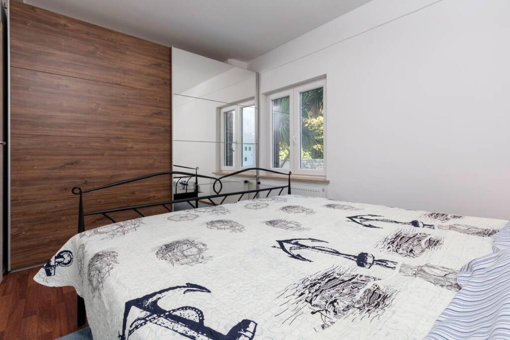 Predivan Novouredeni Apartman U Blizini Mora Banjole Zewnętrze zdjęcie